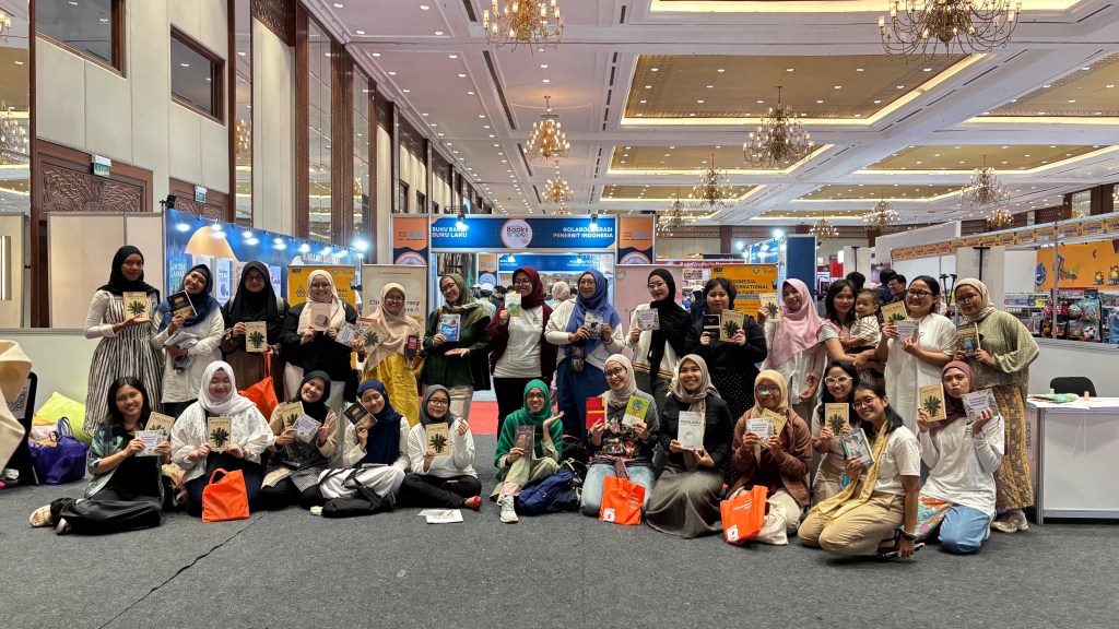 Belajar Iklim dari Buku Apa Saja dalam Diskusi Buku “Bagaimana Ibu Bicara&nbsp;Iklim”